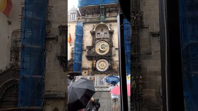Часы в Праге на Староместской площади смотреть онлайн