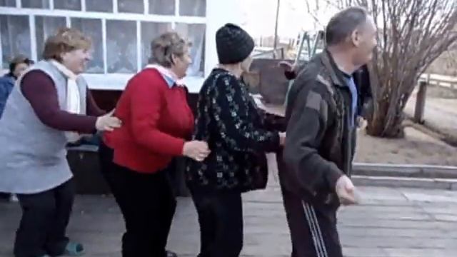 Дачные танцы. смотреть онлайн