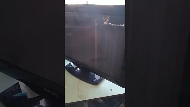 Неисправность телевизора Philips 32pfl3605/60 после прогрева (10 - 15 мин) смотреть онлайн