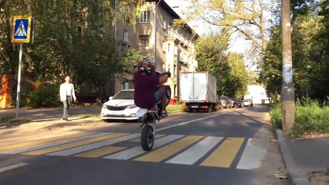 маленький не значит слабый.(стант) смотреть онлайн