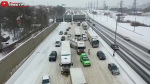 Автомобильная пробка на 50 километре московской кольцевой автомобильной дороге МКАД