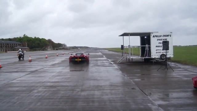 La Ferrari 1/4 mile смотреть онлайн