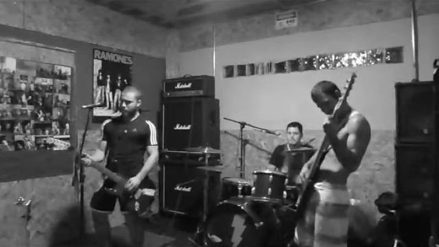 Pennyroyal Tea (Nirvana Cover) смотреть онлайн