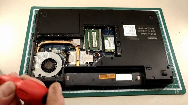 Чистка ноутбука Lenovo G550 смотреть онлайн