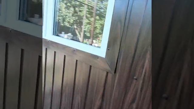 вагончик для дачи с навесом.