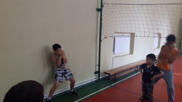 Наш боксерски тренировка в зале смотреть онлайн