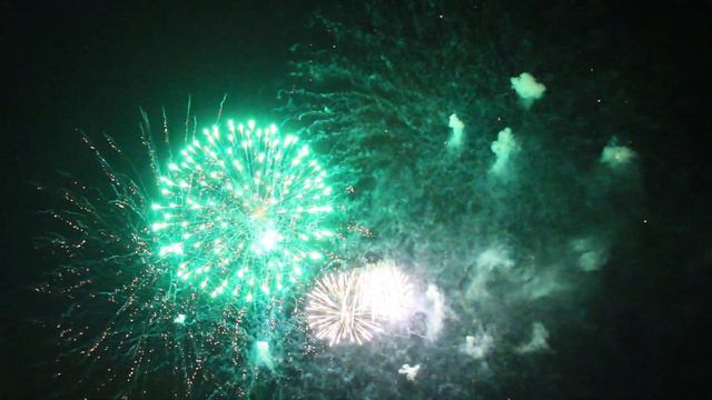 Тюмень. День города. Фейерверк. смотреть онлайн