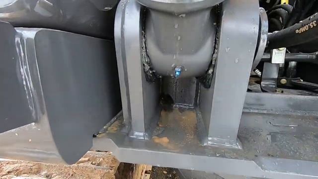 Лучший гусеничный экскаватор для сдачи в аренду. Габаритный CASE CX220C NLC смотреть онлайн