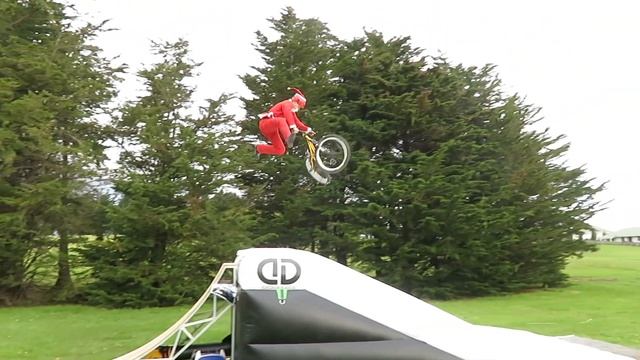MTB Dirt, Street, Park and Enduro - Levi Goodall 2019 Highlights смотреть онлайн