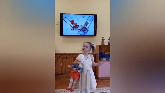 ГУО "Ясли-сад №58 г.Витебска", читает: Екатерина Шалейникова, "На санках", О.Высотская смотреть онлайн