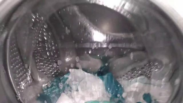 Стиральная машина LG WD80490S, стирка штор для ванной на программе Синтетика 60 (часть 1) смотреть онлайн