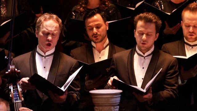 Митрополит Иларион (Алфеев). «Stabat Mater» для меццо-сопрано, хора и оркестра смотреть онлайн