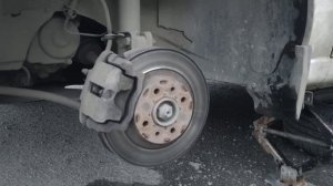 Как снять прикипевший тормозной диск