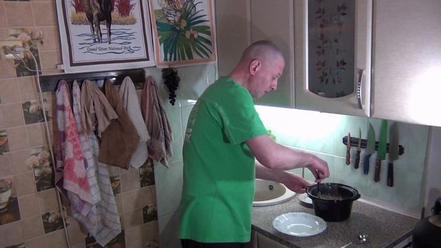 Каша из корма для попугаев / Медленноварка KITFORT KT - 206