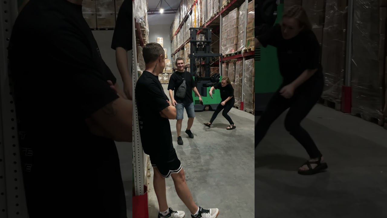 Доставим прямо в руки) #инструмент #садогороддача #огородкруглыйгод #дача смотреть онлайн