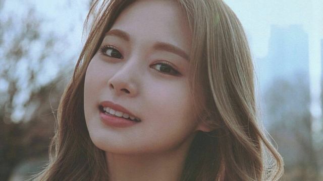 Iceberg de TWICE смотреть онлайн