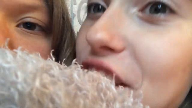 Как ложаться спать девушки смотреть онлайн
