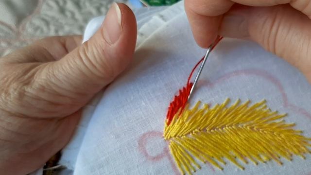 Вышивка гладью для начинающих. Основы техники вышивки лепестка ириса, гибискуса, гладиолуса.