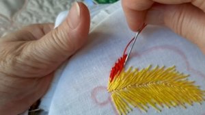 Вышивка гладью для начинающих. Основы техники вышивки лепестка ириса, гибискуса, гладиолуса.