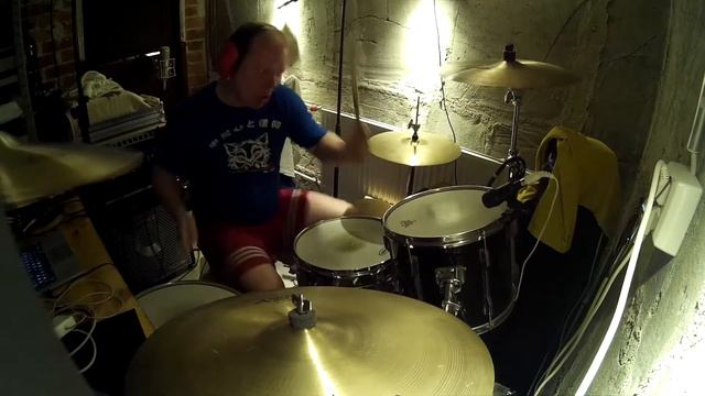 Shake Your Blood drum cover смотреть онлайн