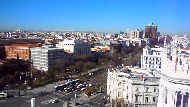 Plaza de Cibeles desde Palacio de Comunicaciones смотреть онлайн