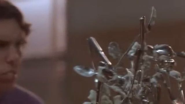 странная тема ложки в кино смотреть онлайн