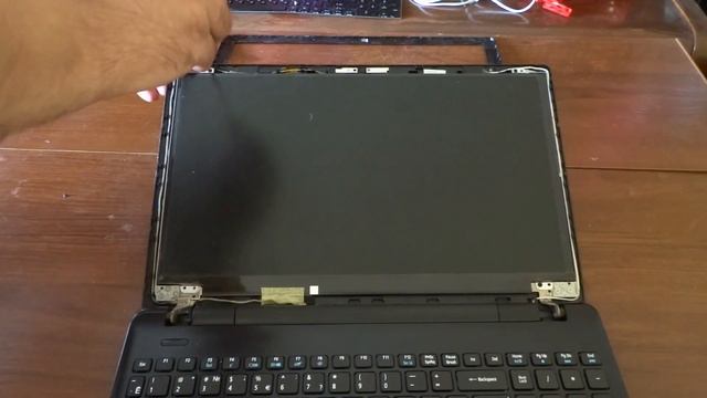 Замена матрицы на ноутбуке - это не сложно!!! смотреть онлайн