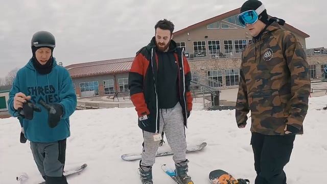 Snowboarding at MAD RIVER MOUNTAIN in OHIO!! смотреть онлайн