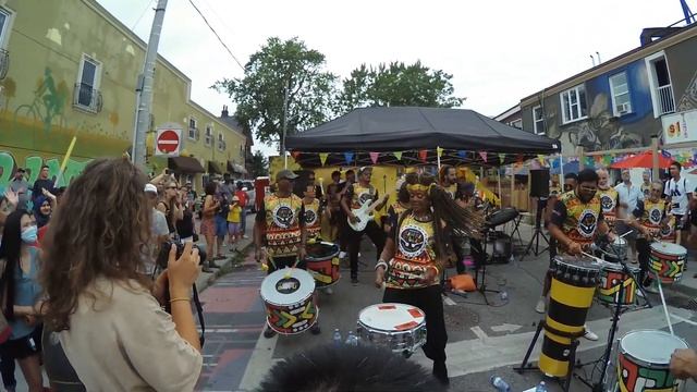Tdot Batu Samba Reggae Toronto смотреть онлайн