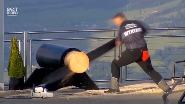 Как выглядят современные соревнования дровосеков смотреть онлайн
