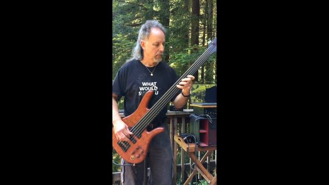 Fretless Bass Swing - Lucky Sevens смотреть онлайн