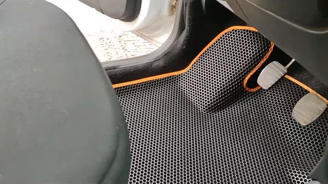 Коврики в салон EVA Renault Dokker c 2013 - ПЕРЕДНИЕ (3D) смотреть онлайн