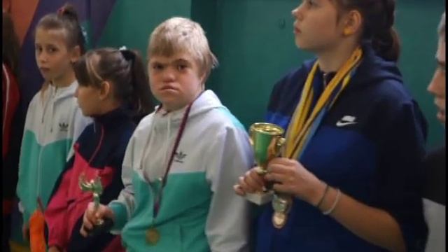 Відкриття футбольного поля в Куп'янському СНВК ХОР смотреть онлайн