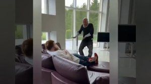 Дмитро Нагиев и Пухляш танцуют