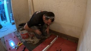 укладка плитки на неровный пол