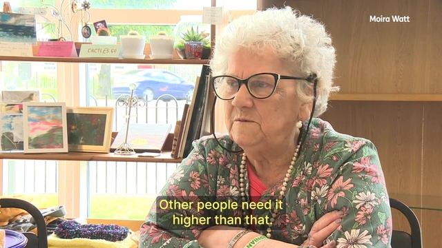 Community hub goers react to Rishi Sunak's announcement смотреть онлайн