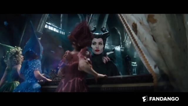 Maleficent Cast Interview | Celebrity Interviews | FandangoMovies смотреть онлайн