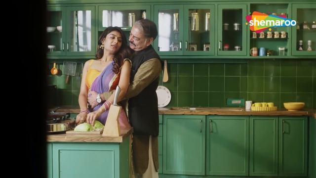 जवान काम वाली ने ६० साल के बूढ़े के साथ रात गुजार कर लुटे पैसे | Crime World Jaanleva Haseena смотреть онлайн