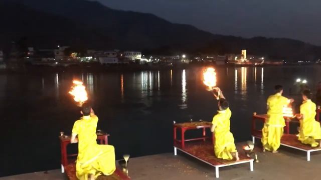 Что интересного в Ришикеш ? Звуки Индии. Индийская свадьба. Пуджа на берегу Ганги. смотреть онлайн