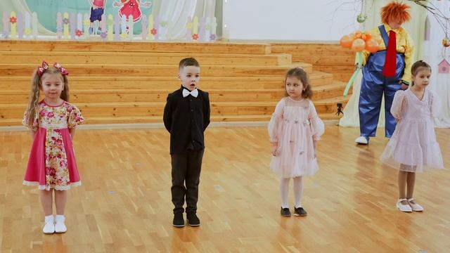 Утренник 8 Марта. Волгарик. Двухкамерная съемка. смотреть онлайн