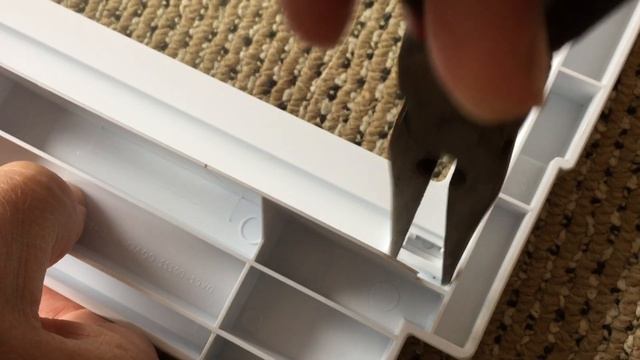 Removal and cleaning of the bottom glass shelf on a Samsung fridge 2: A Continuation смотреть онлайн