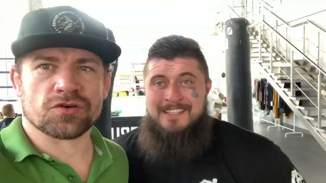 Макс Топор зарубился с чемпионом Kaganat FC перед турниром / #APVlog смотреть онлайн