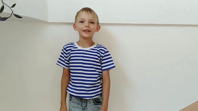 Тетющенко Роман. Стихотворение Нельзя смотреть онлайн