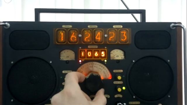 Самодельный бумбокс. Nixie Radio-clock смотреть онлайн