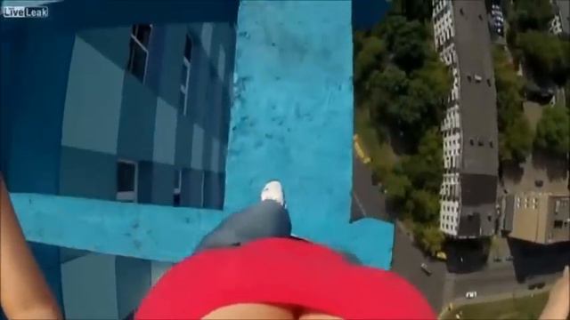 Crazy Russian Girl Skywalking!! смотреть онлайн
