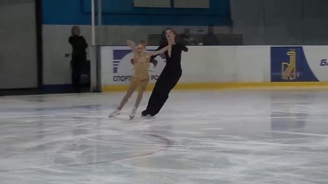Первенство России среди юниоров 2015 Спортивные танцы на льду, КМС КП 13 Д РУМЯНЦЕВА Д РЯБЧЕНК смотреть онлайн