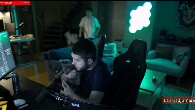 Новый друг Лахмы 😇(чат рулетка) смотреть онлайн