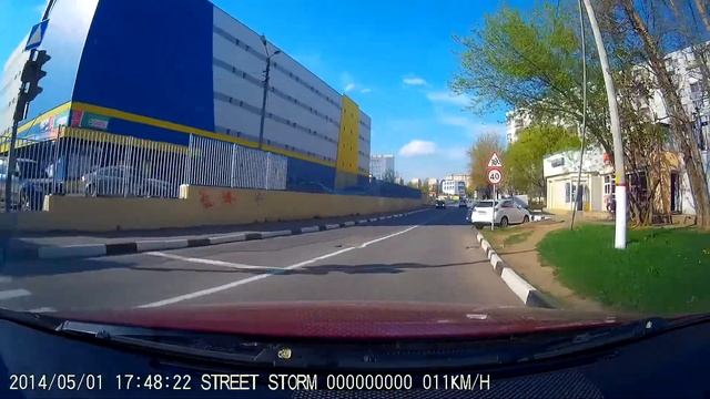 Видеорегистратор Street Storm CVR N9510-G (день) смотреть онлайн