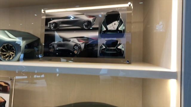 2030年を見据えた未来！LEXUS電動車「LF-30 Electrified」痺れる！レクサス・BMW ALPINA編【東京モーターショー2019】 смотреть онлайн