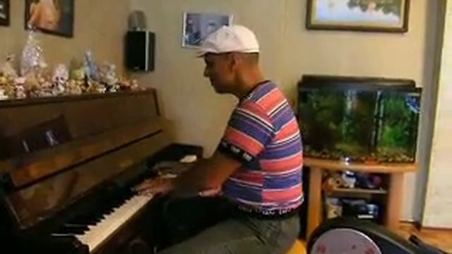 Легендарный клавишник рок группы "Харьков". смотреть онлайн